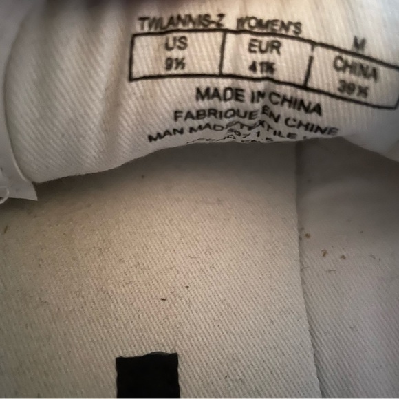 Tommy Hilfiger Ladies Sneakers - Picture 3 of 5